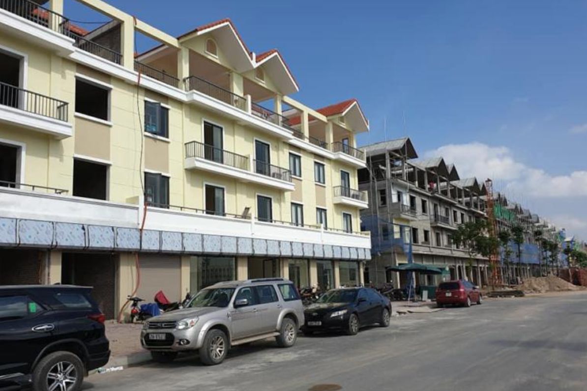 Cần bán gấp nhà liền kề hướng Tây 82m2 khu đô thị Phú Lương, tiềm năng kinh doanh tốt